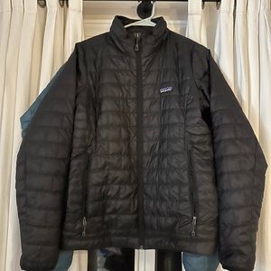 Patagonia Nano women’s lightweight jacket - Black-size medium. NWOT.